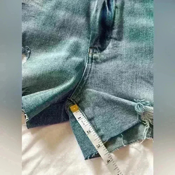 Blank NYC The Reeve High-Rise Ribcage Distressed Jean Short Women's 25 NWT - Picture 5 of 14